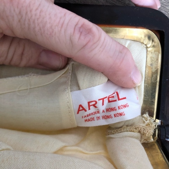 Vtg Tan Woven Clutch with Kiss Lock - Picture 11 of 11